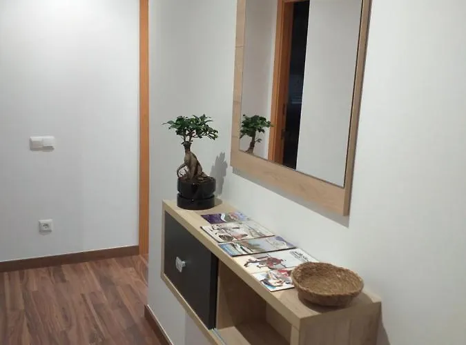 East Wind 델테브레